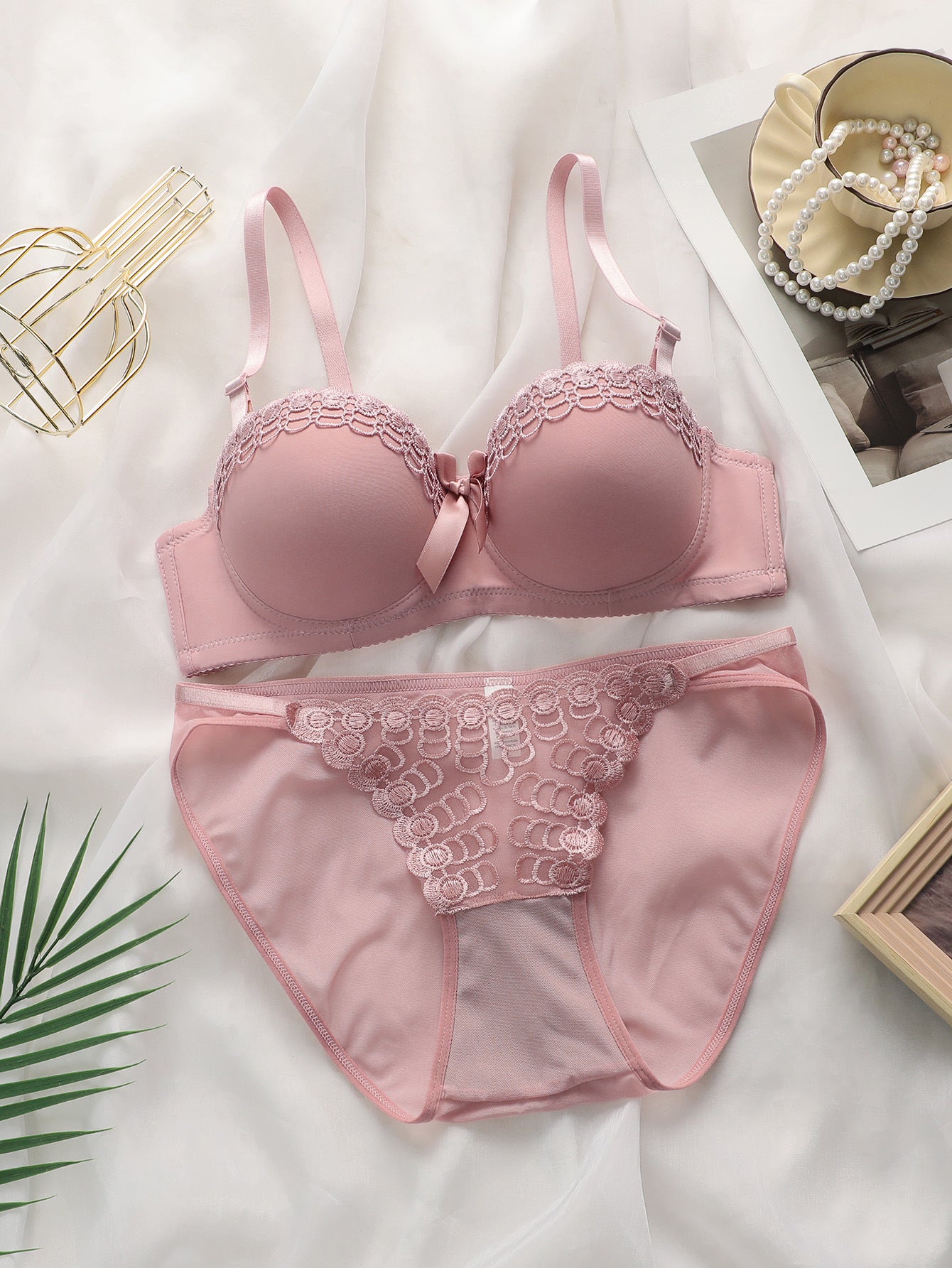 Embroidered Butterfly Underwire Non-Slip Underwear Set